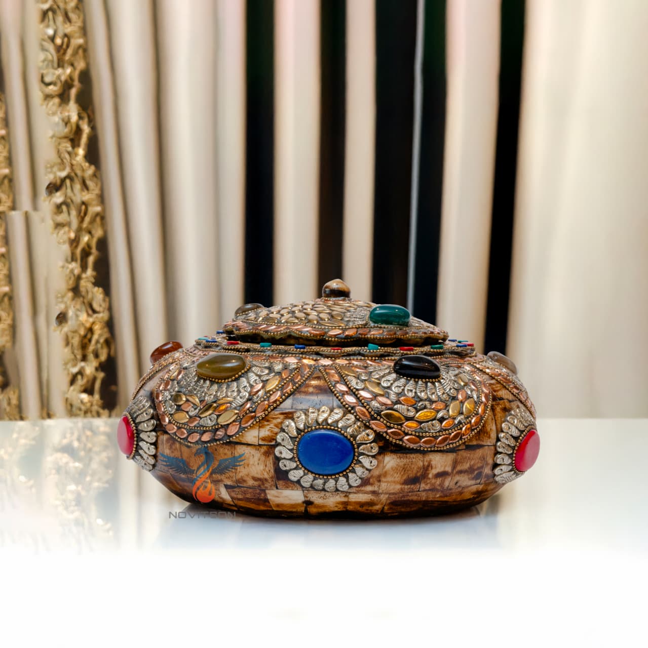 Amicus Gemma - Pure Bone Craft Décor Studded with Artificial Stone